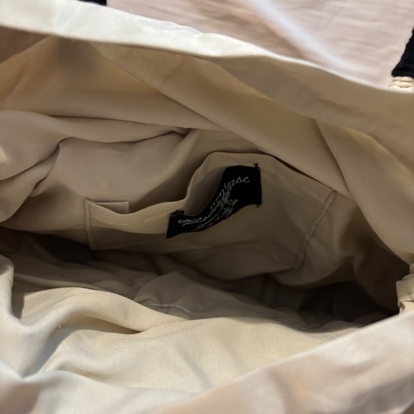 handmade kittens embroidered straw bag, - Picture 4 of 8